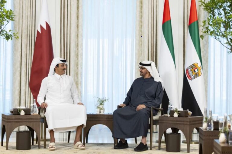 رئيس الإمارات وأمير قطر