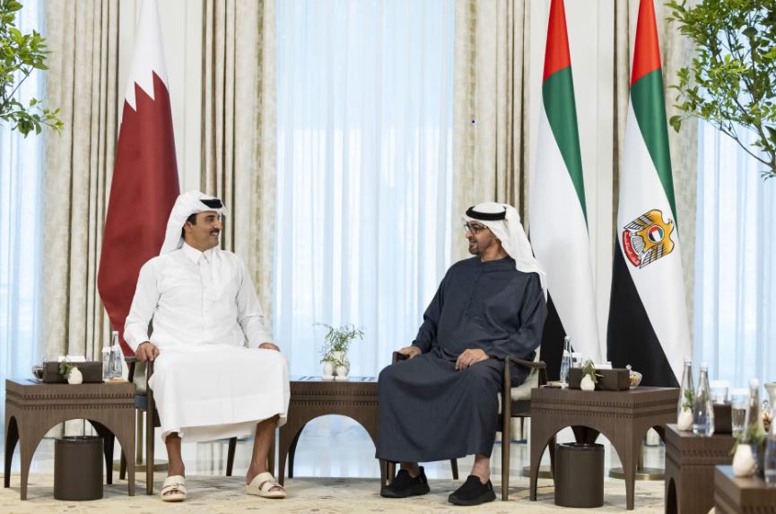 رئيس الإمارات وأمير قطر