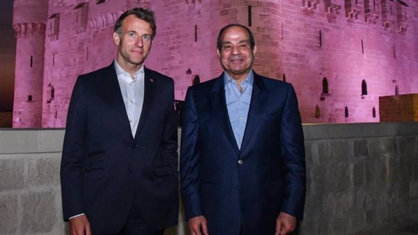 الرئيس عبدالفتاح السيسي وإيمانويل ماكرون