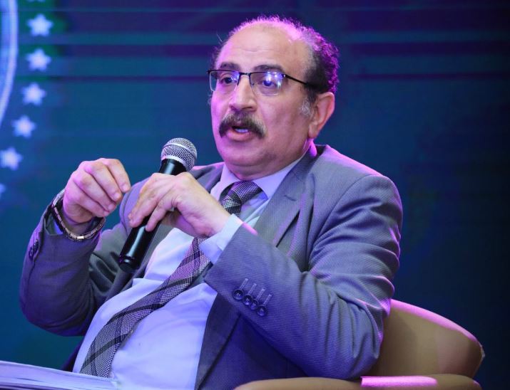 الدكتور طارق فهمي