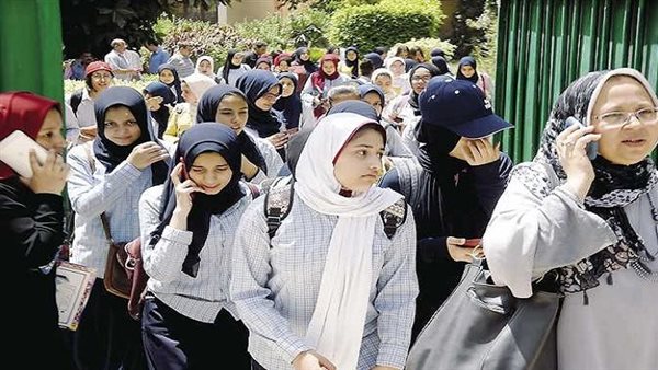 طالبات الثانوية العامة