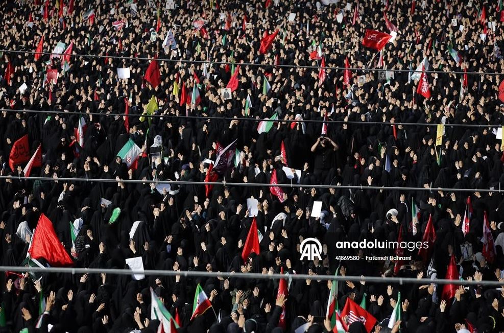 مراسم تشييع المرشد الإيراني الراحل