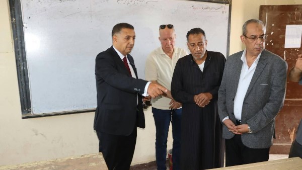 محافظ القليوبية يحسم جدل إعفاء مدير مدرسة برقطا: القرار بسبب سوء حالة المدرسة وليس الجلباب